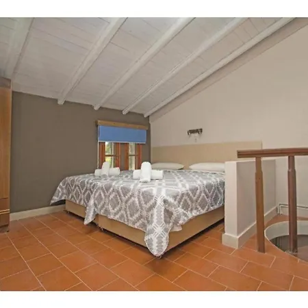Corfu Club Maisonette 6 *
